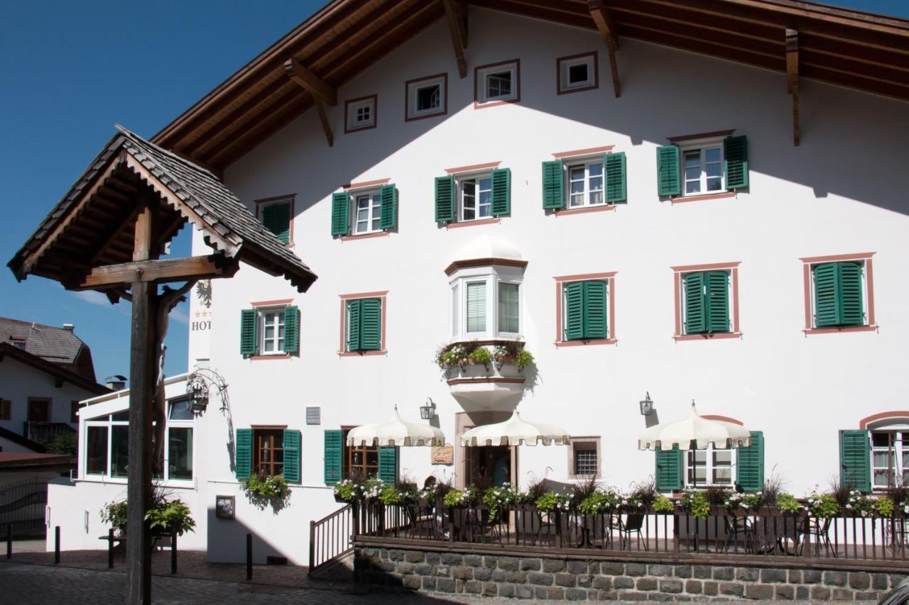 Hotel Schwarzer Adler Seis am Schlern Exterior foto